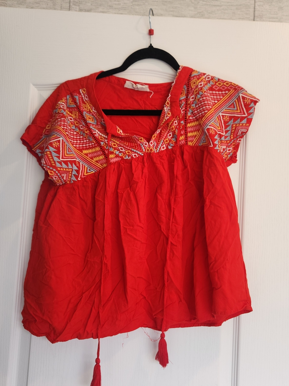 Savanna Jane Red Embroidered Peasant Blouse M Euc